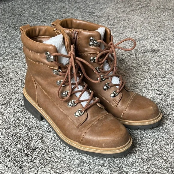 London Fog | Shoes | Brown Laceup Ankle Boots | Poshmark display picture 1